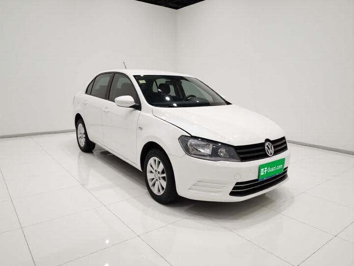 2015 1.6L MT Fashion photo 3