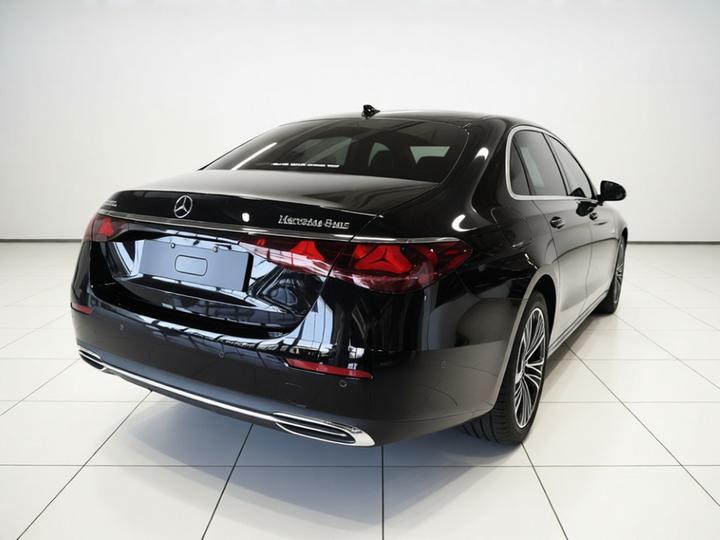 E-Class 2026 E 300 L Luxury photo 6