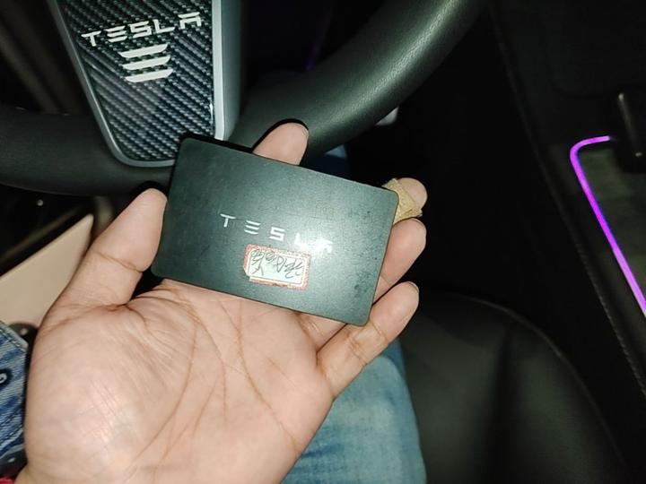 Model Y 2021 Standard Range RWD photo 8