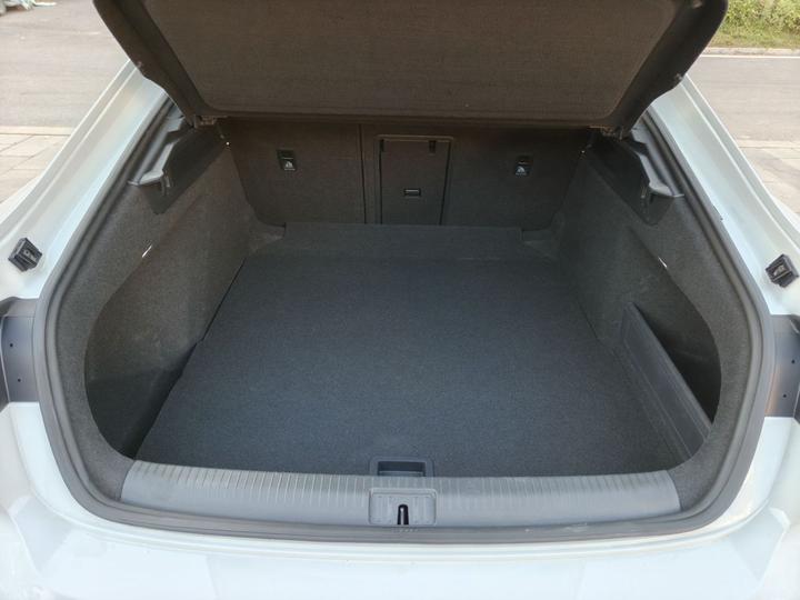 FAW-Volkswagen CC 2020 330TSI China VI photo 8