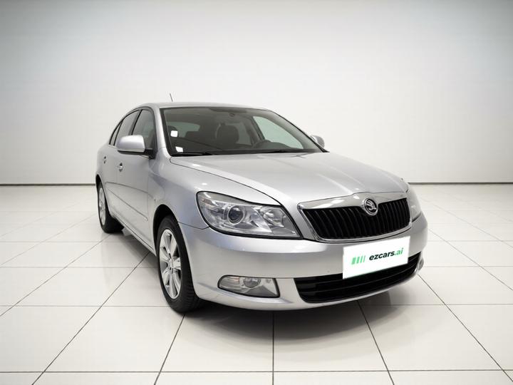 Octavia 2014 1.6L MT photo 3