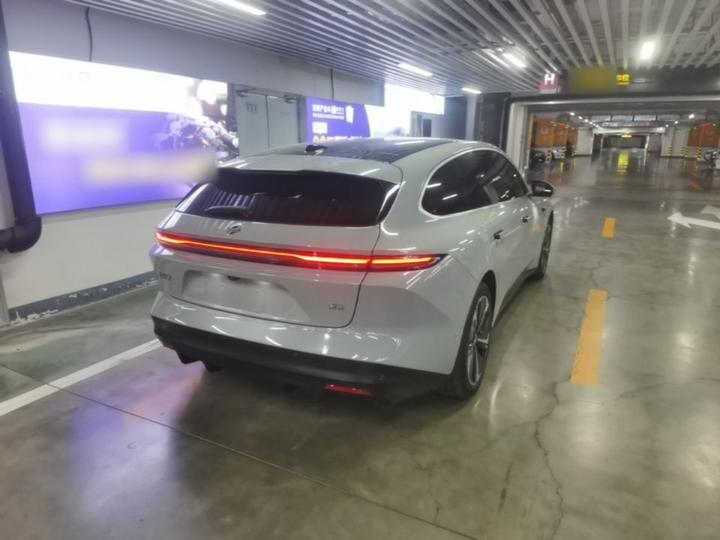 ET5T 2024 75kWh Touring photo 4