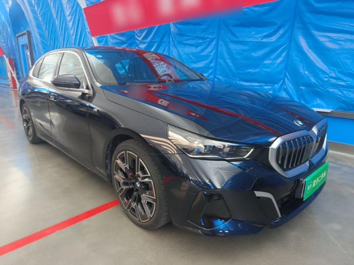 5 Series 2025 530Li Exclusive M Sport Package photo 3