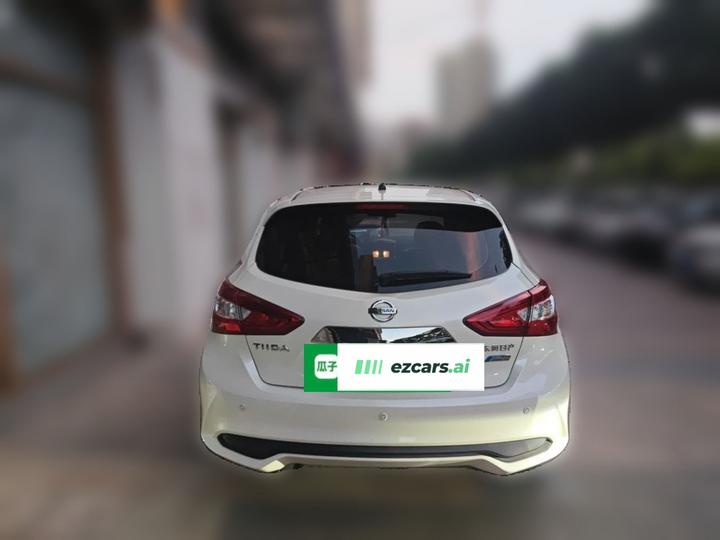 Tiida 2016 1.6L CVT photo 3
