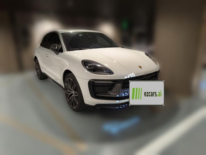 2022 Macan T 2.0T photo 3