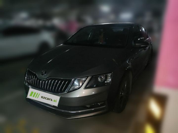 Octavia 2018 TSI230 DSG Luxury