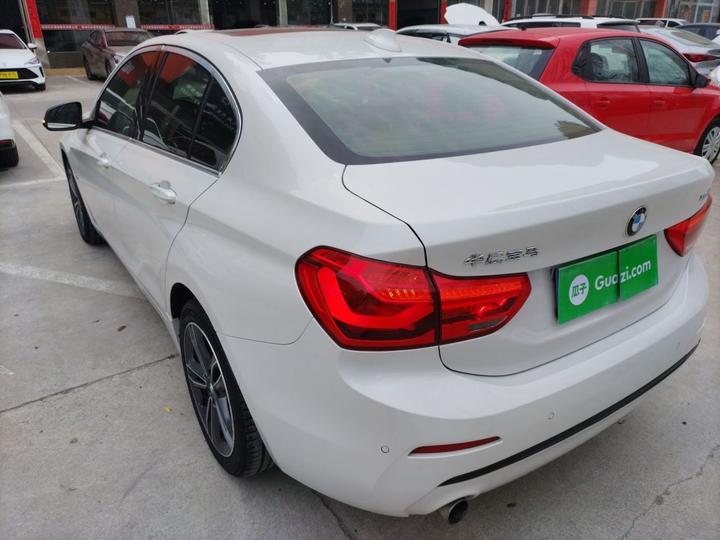1 Series 2018 118i Sport photo 4