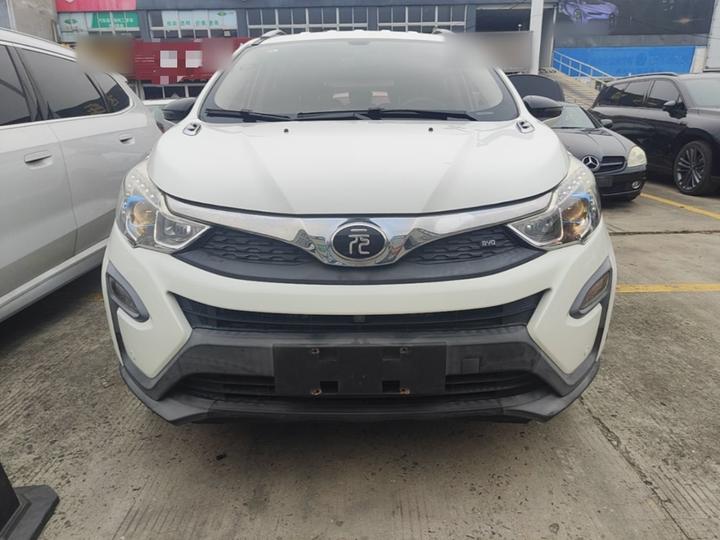 Yuan 2016 1.5L AT photo 2