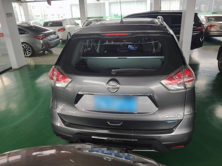 X-Trail 2014 2.0L CVT Comfort 2WD photo 3
