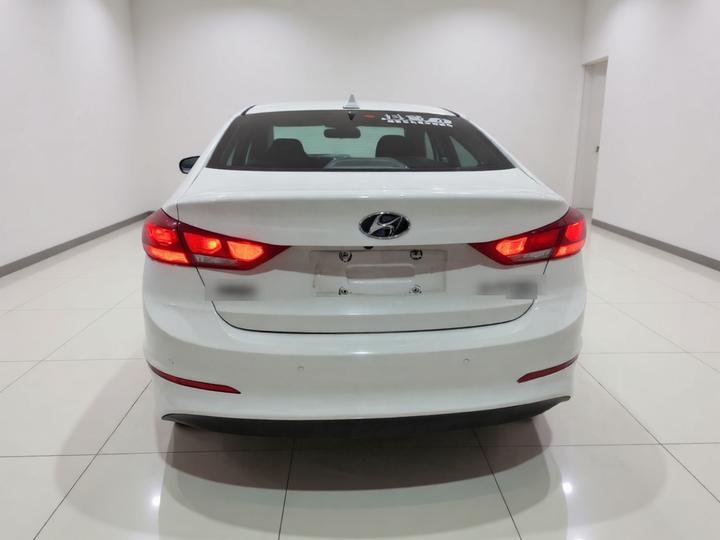 Elantra 2016 1.6L AT Smart Elite photo 3