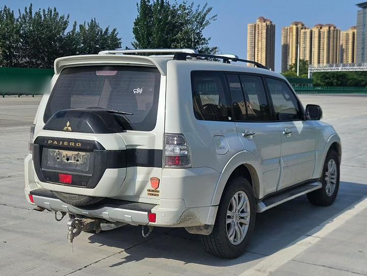 Pajero Parallel Import photo 7