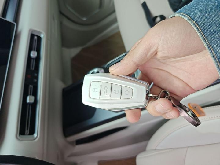 Geely icon 2023 1.5TD photo 8