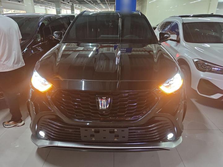 Crown 2022 2.5L HEV AWD Premium photo 2