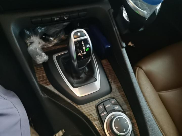 X1 2012 xDrive20i Luxury photo 6