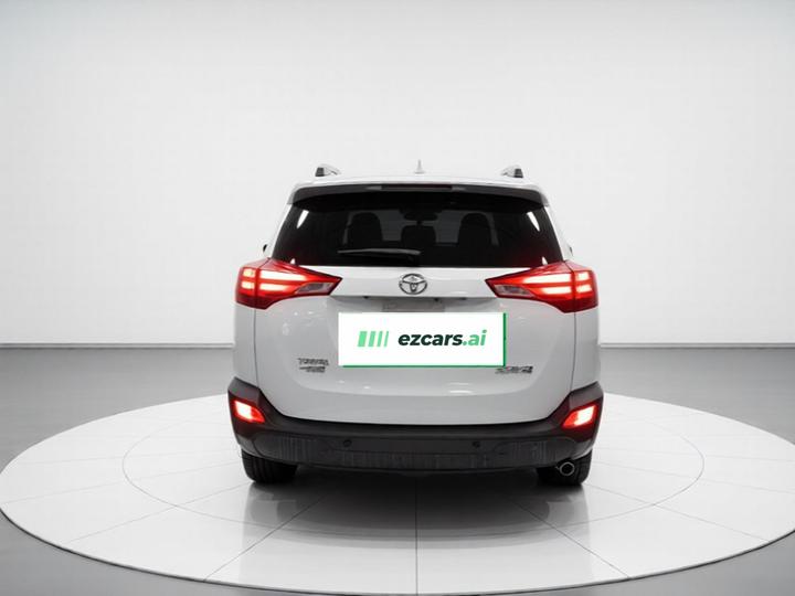 RAV4 2015 2.0L CVT RWD photo 3