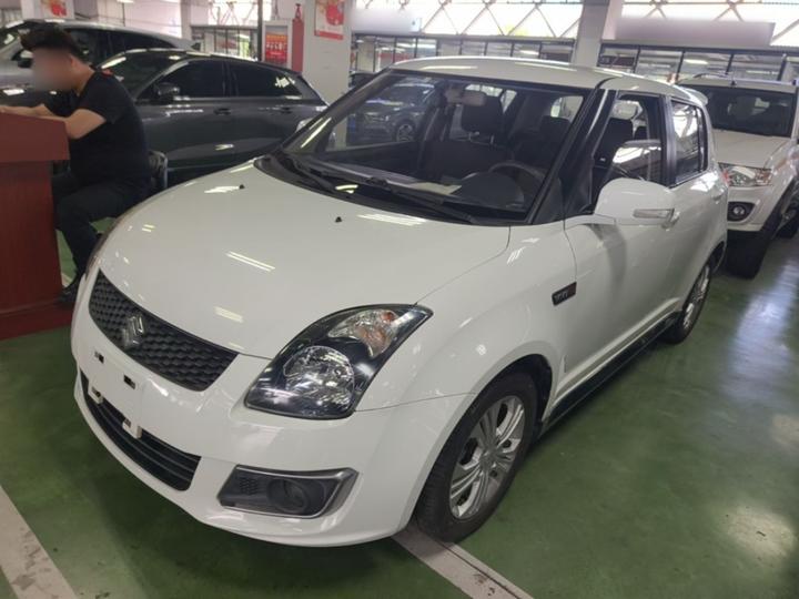 Swift 2014 1.5L AT Fashion