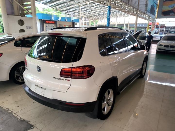 Tiguan 2013 1.8TSI AT RWD Comfort photo 4