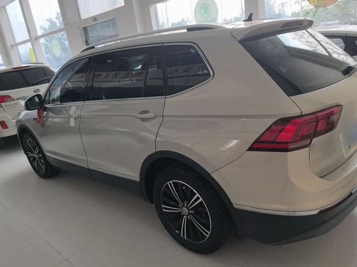 Tiguan L 2019 Facelift 330TSI AT RWD Comfort China VI photo 4