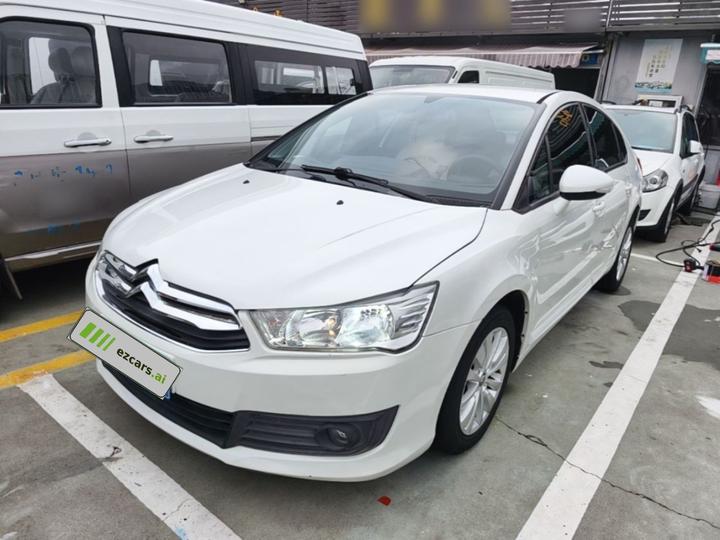 2013 Sedan 1.6L AT