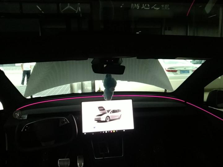 Model Y L 2025 Long Range AWD photo 7