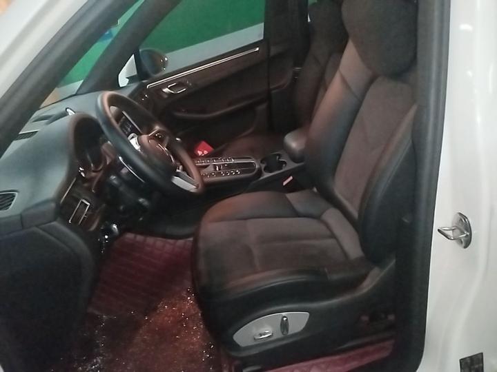 2021 Macan 2.0T photo 6