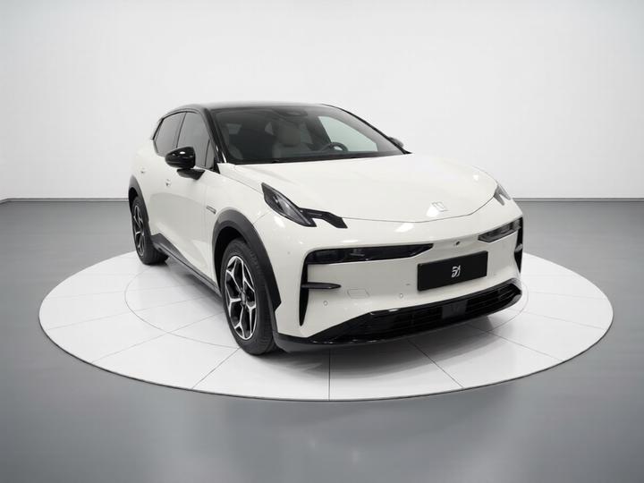 X 2025 5-Seater RWD photo 3
