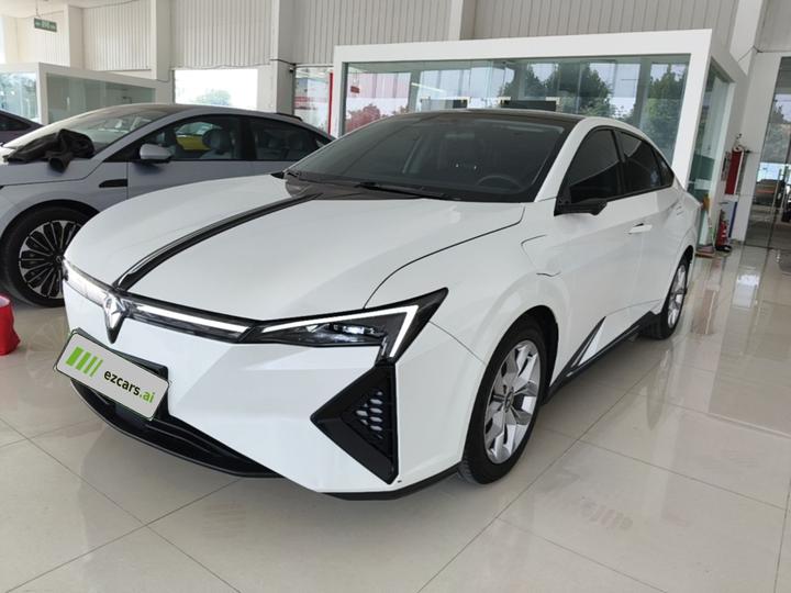 L 2025 +