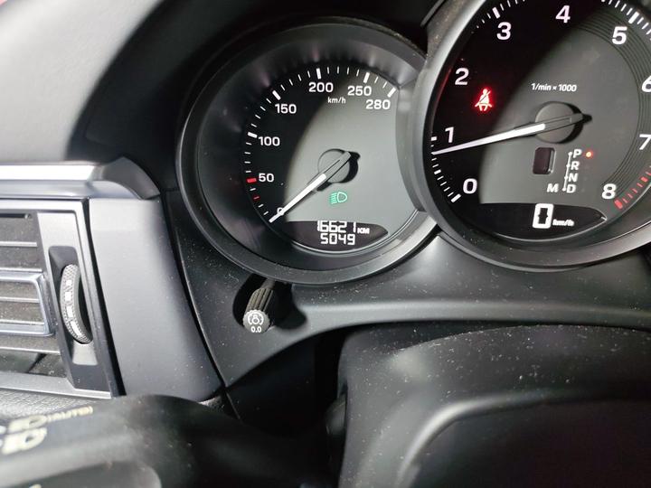 2022 Macan 2.0T photo 2