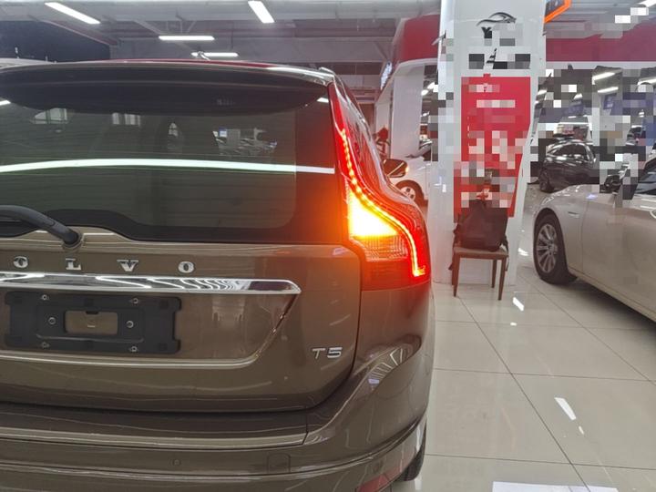 XC60 2017 T5 Upgraded photo 7