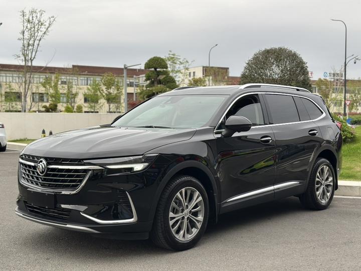 2023 Envision Plus 652T 5-Seater Luxury photo 3