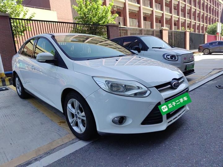 Focus 2012 Sedan 1.6L AT photo 3