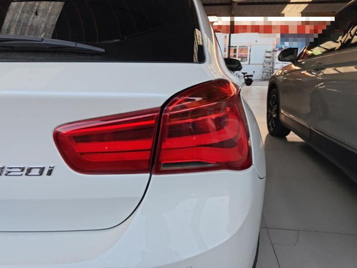 1 Series Imported 2016 120i Leading photo 7
