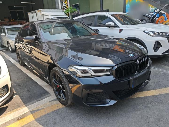 5 Series 2022 Facelift 525Li M Sport Package photo 3
