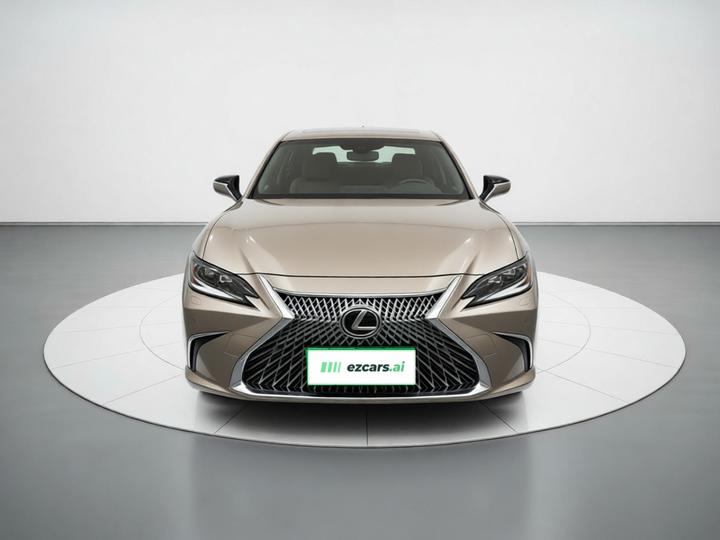 ES 2022 300h Exclusive photo 2