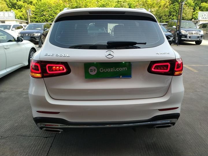 GLC 2022 Facelift GLC 300 L 4MATIC Luxury photo 3