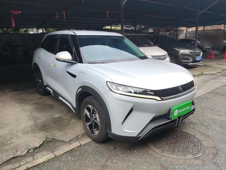 Yuan UP 2024 401KM Leading photo 3