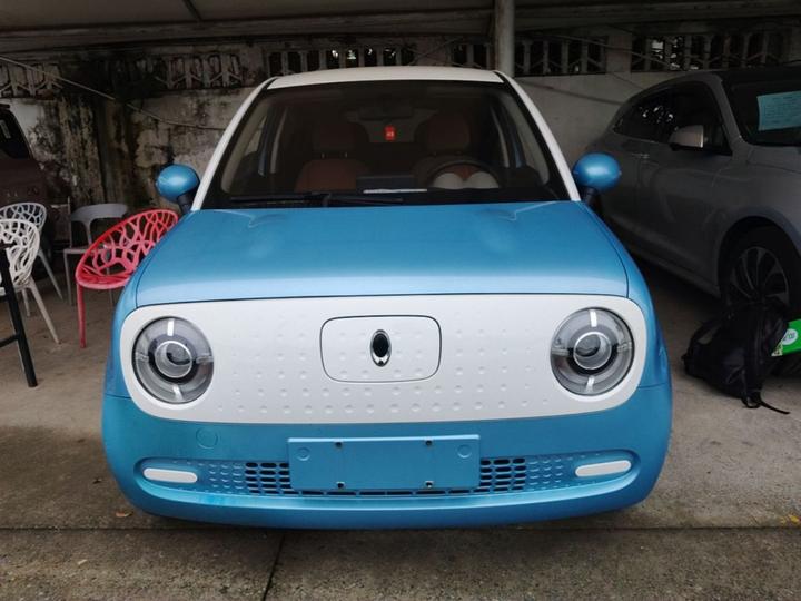 2019 301km Standard photo 2