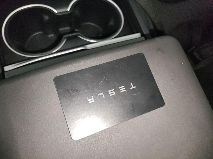 Model 3 2023 RWD photo 8