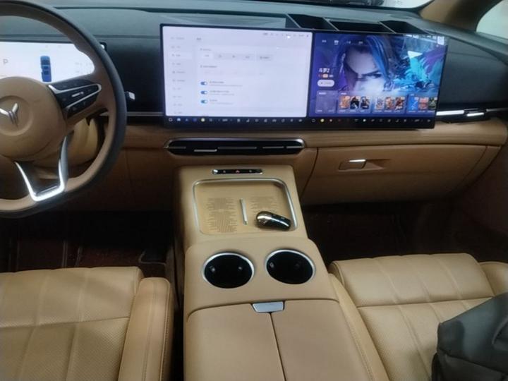 Voyah Dreamer 2025 PHEV AWD Excellence photo 5
