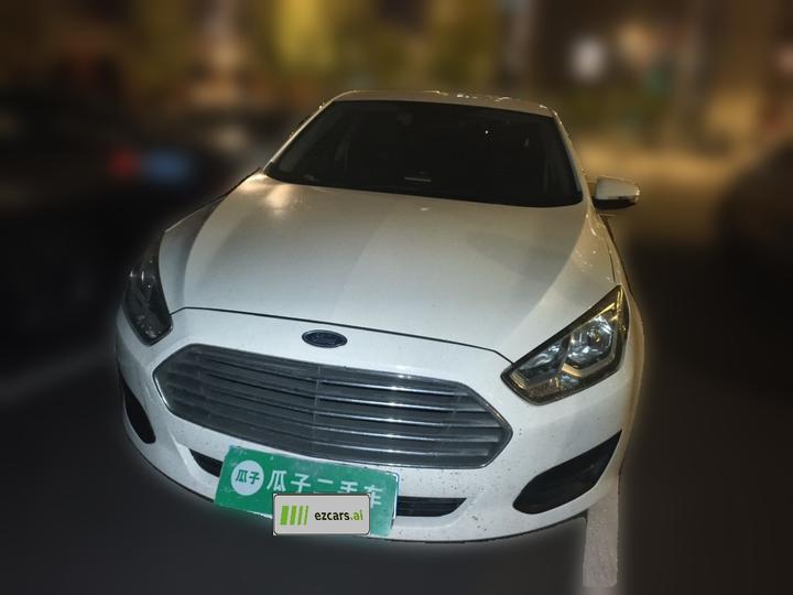 Escort 2017 Facelift 1.5L AT Comfort photo 2