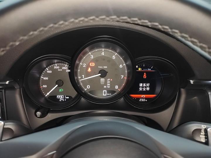 2022 Macan 2.0T photo 7