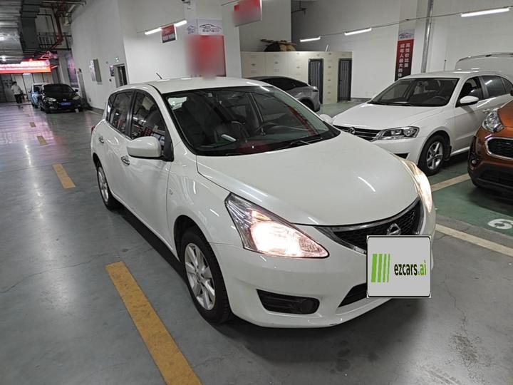 Tiida 2014 1.6L CVT Comfort photo 5