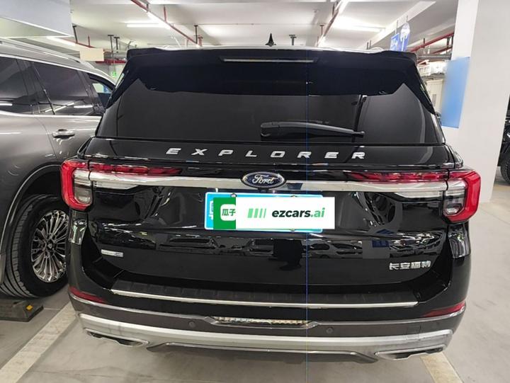 Explorer 2023 EcoBoost 285 AWD Titanium 7-Seater photo 3