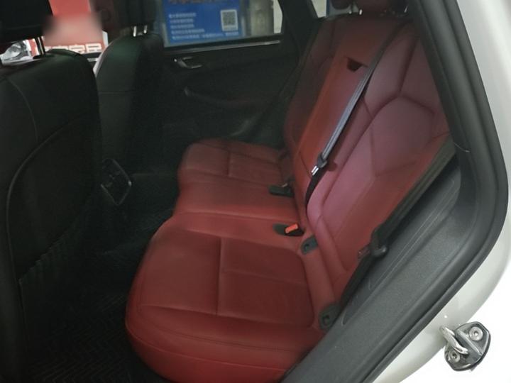 2022 Macan T 2.0T photo 5