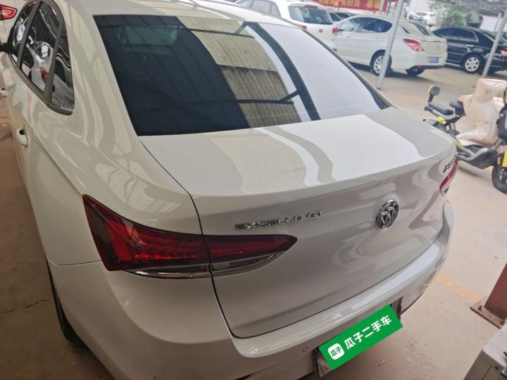 Excelle 2021 Facelift Classic 1.5L AT Elite photo 5