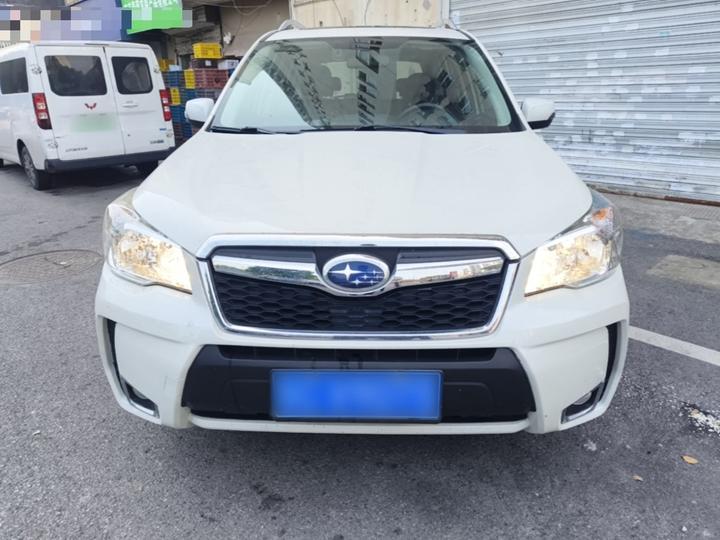 Forester 2015 2.0i Anniversary Edition photo 2