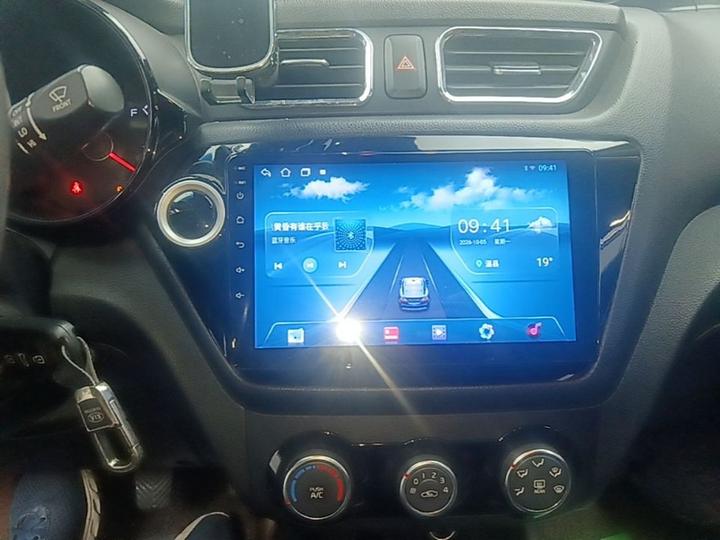 K2 2015 Sedan 1.4L MT GLS photo 8