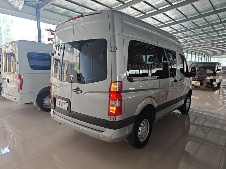 View 2023 2.0T MT Short Wheelbase 5/6/9-Seater photo 4