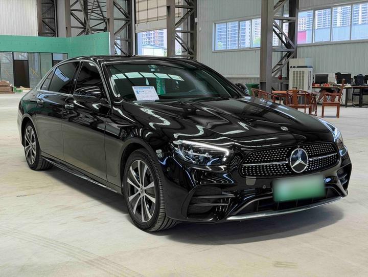 E-Class EV 2022 Facelift E 350 e L PHEV Sport photo 3