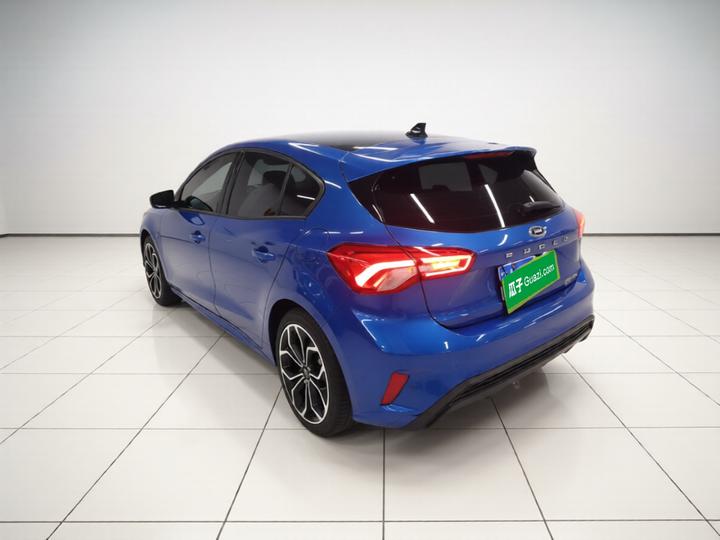 Focus 2020 Hatchback EcoBoost 180 AT ST Line photo 4